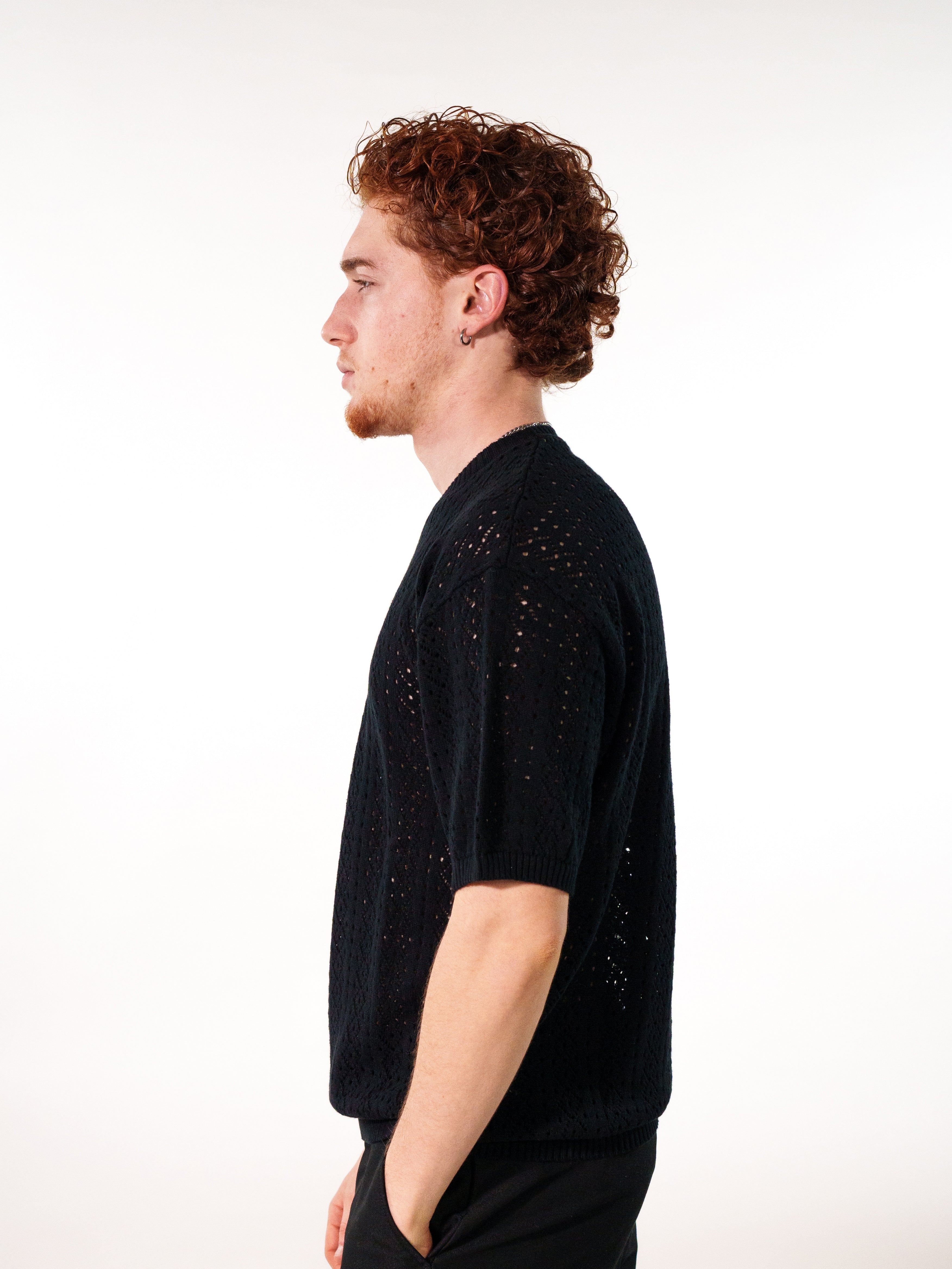 MAGLIA TRAFORATA A MANICA CORTA